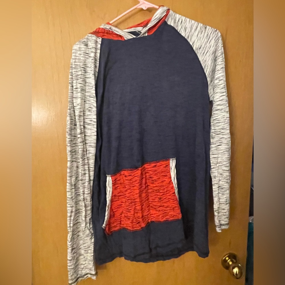 Mens long sleeve top with hood